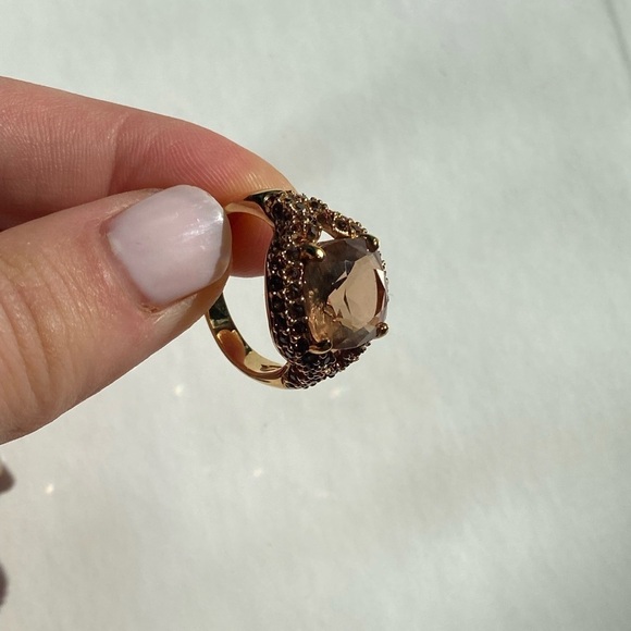Swarovski champagne color crystal cocktail ring - Picture 3 of 15